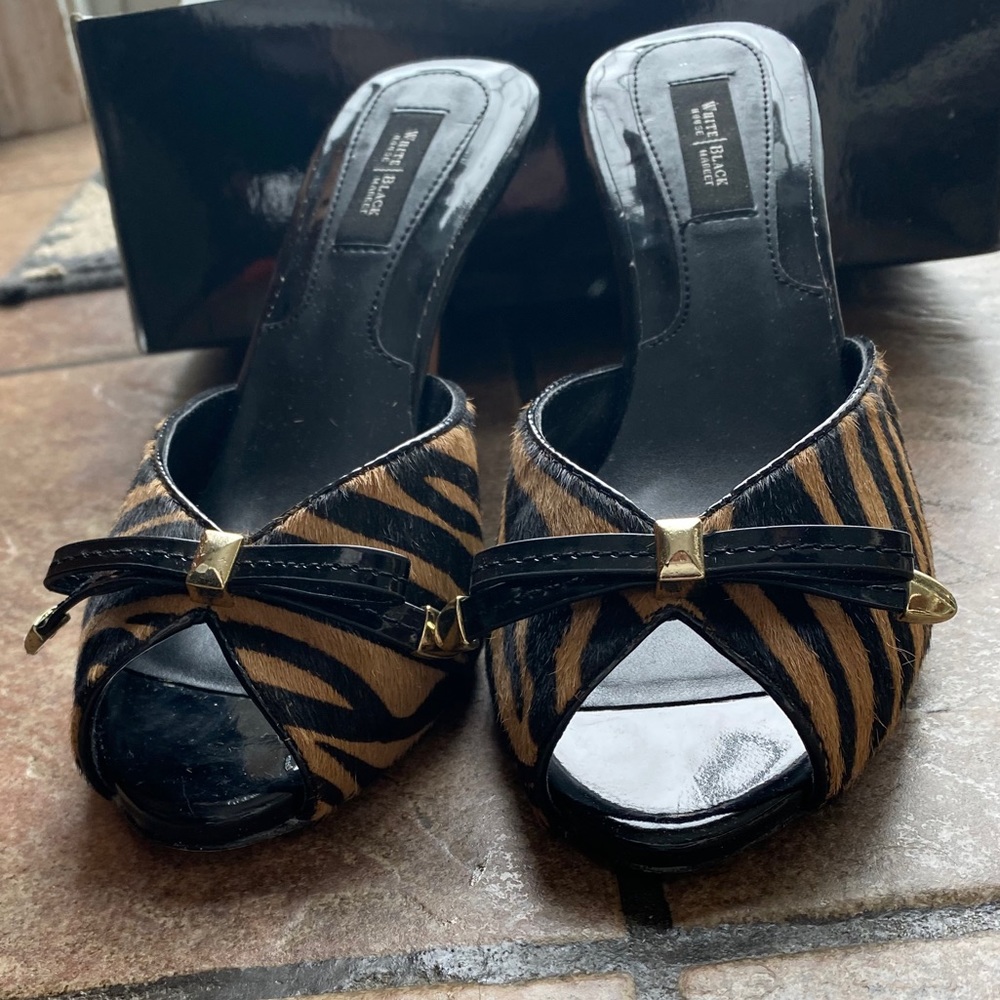 Open toed heels, calf hair, tiger print